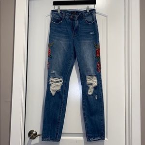 Embellished Denim Jeans 🌹